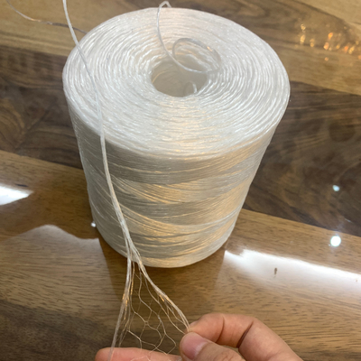 High strength Green Fibrillated Polypropylene Greenhouse Twine T1800 1kg Bobbin